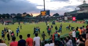 Bangladeshi players remove trash from ground after winning U-19 Cricket World Cup