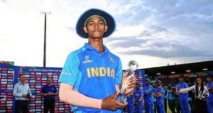 Yashasvi Jaiswal Man of the Tournament trophy ruptures into two pieces