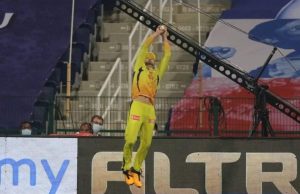 Faf du Plessis Awesome Catch Vs Mumbai Indians in IPL2020